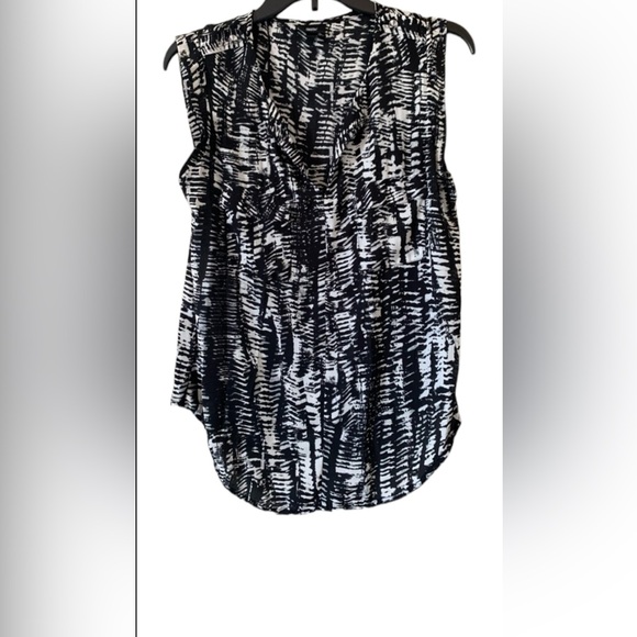 Mossimo Women’s Black White Print Sleeveless Top SIZE S - Picture 1 of 7